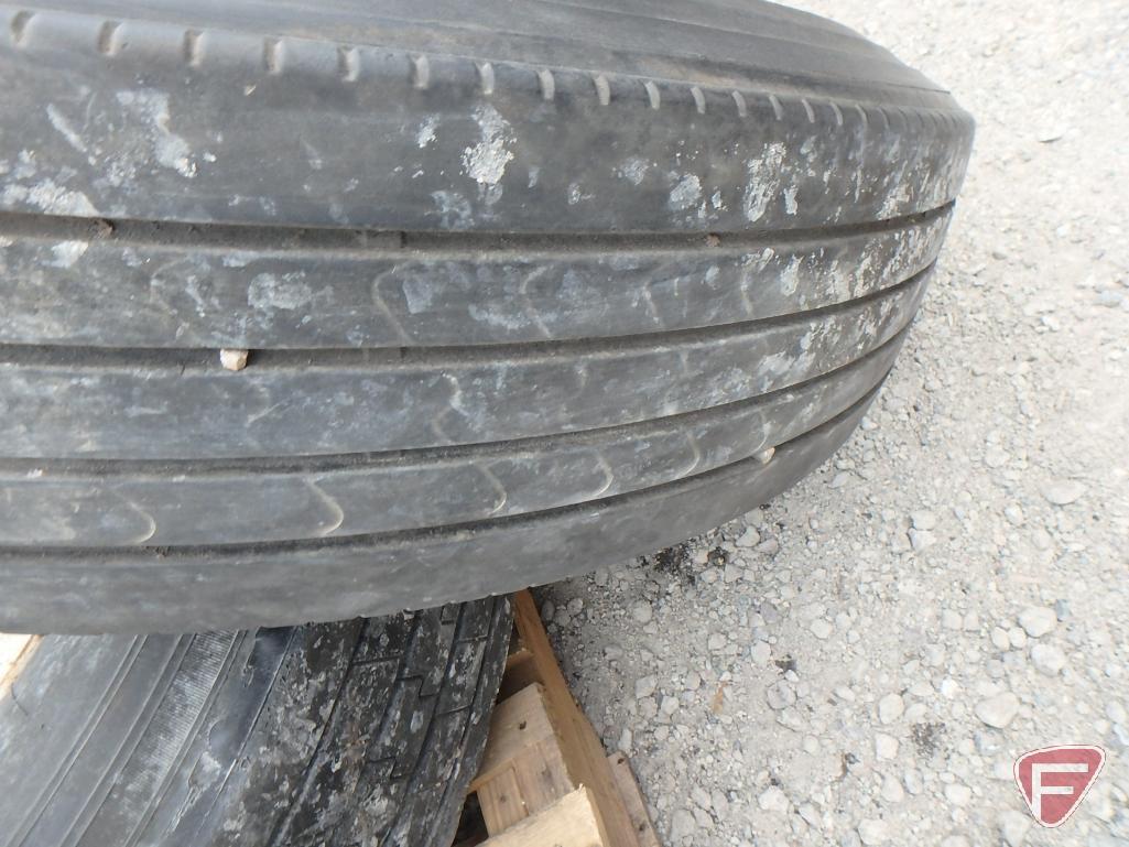 (1) Goodyear tire 11r 24.5 on rim : (1) GT tire 11r 24.5 on rim