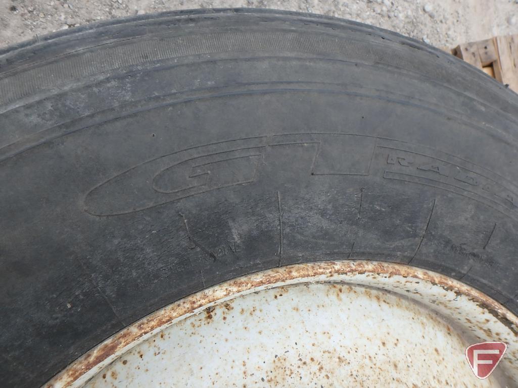 (1) Goodyear tire 11r 24.5 on rim : (1) GT tire 11r 24.5 on rim
