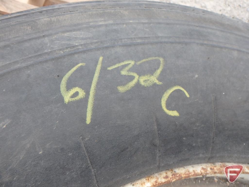 (1) Goodyear tire 11r 24.5 on rim : (1) GT tire 11r 24.5 on rim