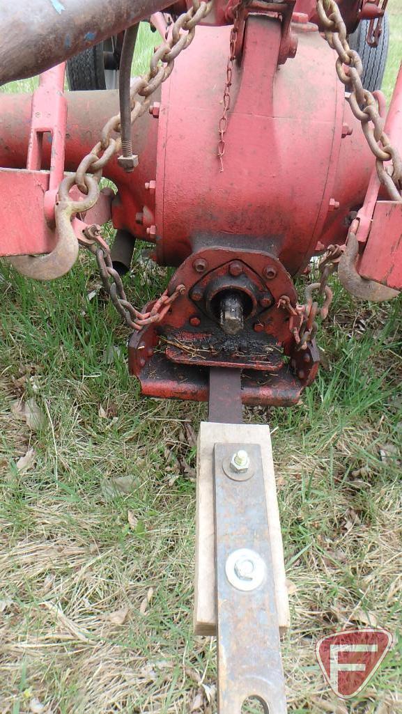 600 Ford tractor, 4 cylinder gas engine, adjustable wide front