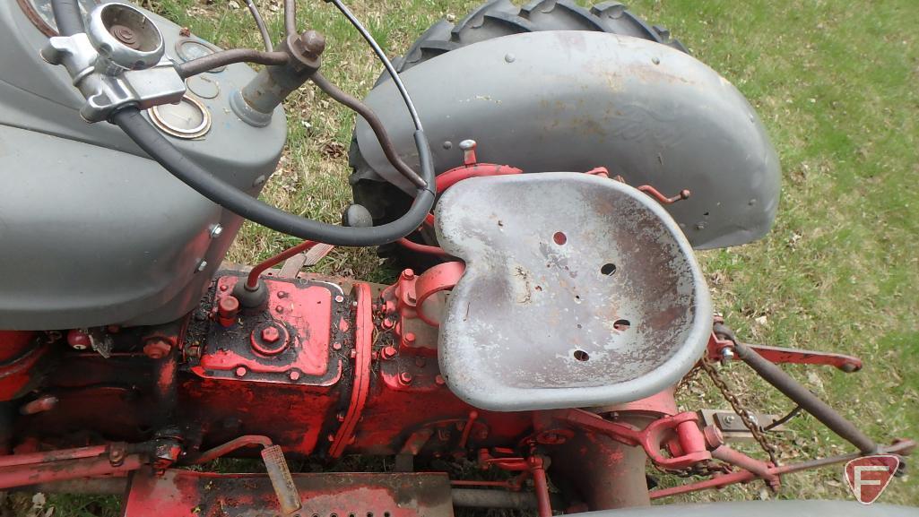600 Ford tractor, 4 cylinder gas engine, adjustable wide front