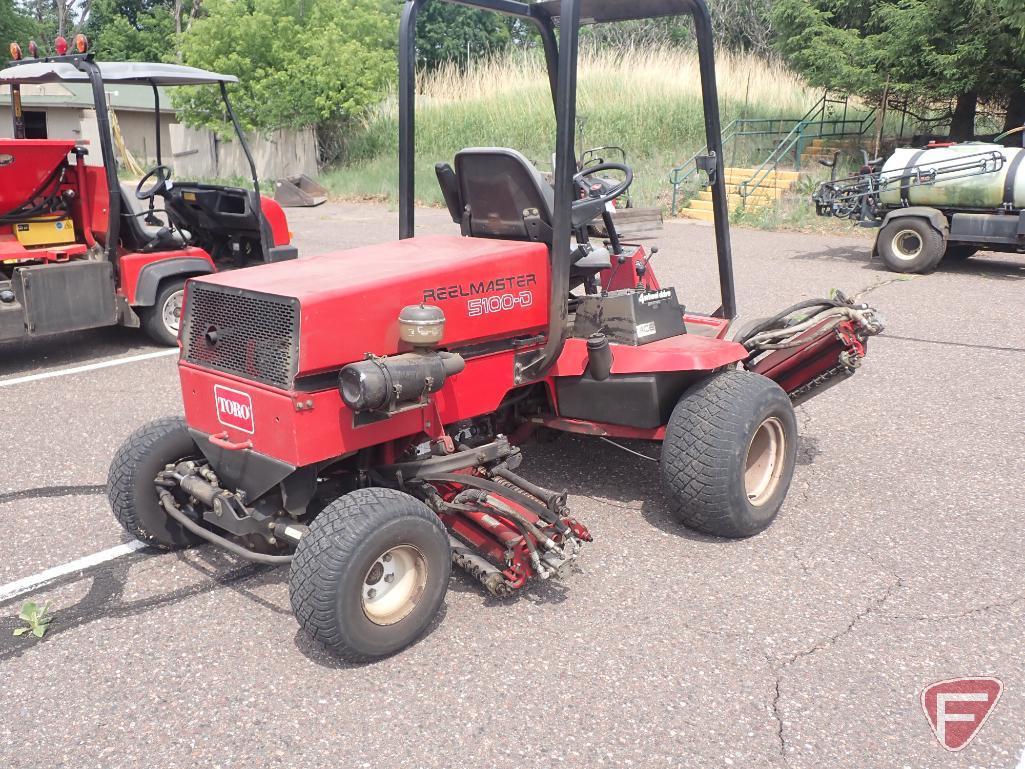 Toro Reelmaster 5100D 5 gang mower, 4 post ROPS (roll over protective system)