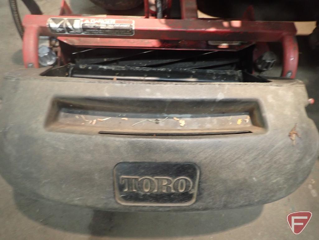 Toro Greensmaster 3100, 2 wheel drive triplex