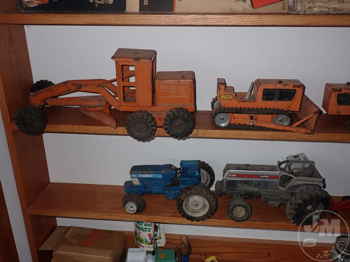 FORD 7710 TOY TRACTOR, TONKA TOY BULLDOZERS