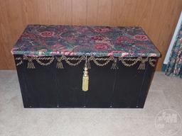 DECORATIVE TRUNK