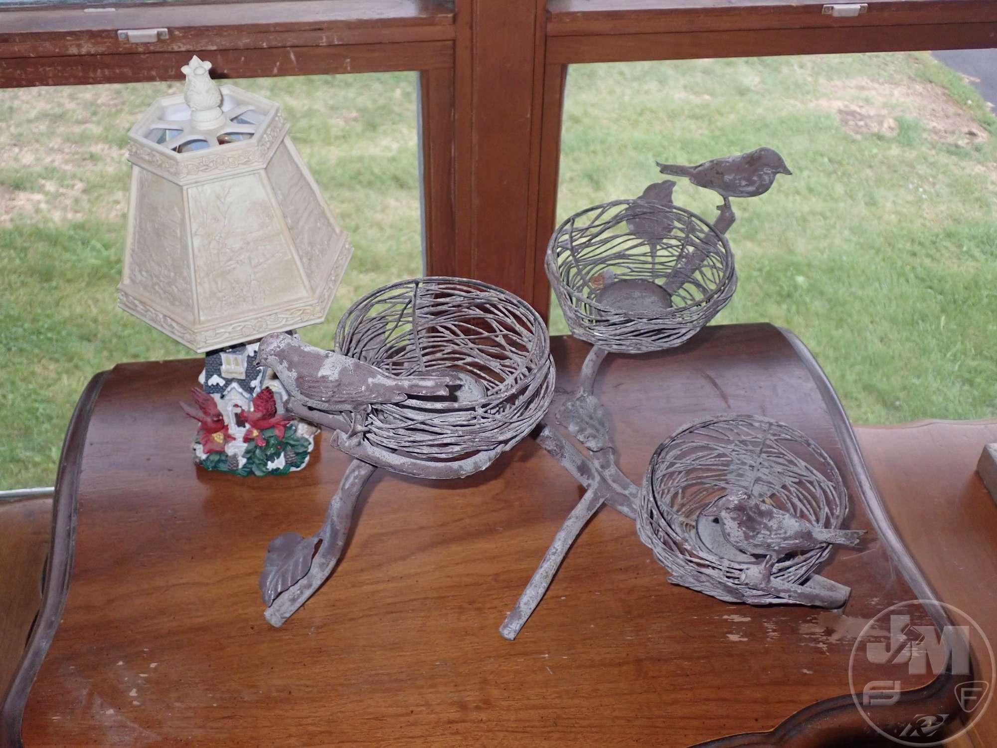 (2) BIRD TABLE LAMPS, BIRD & BUTTERFLY DECOR, (3) BIRD