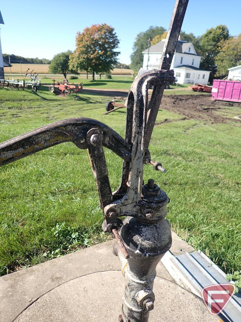 BARNES WATER WELL PUMP JACK, BUYERS MUST BRING TOOLS & HELP TO REMOVE