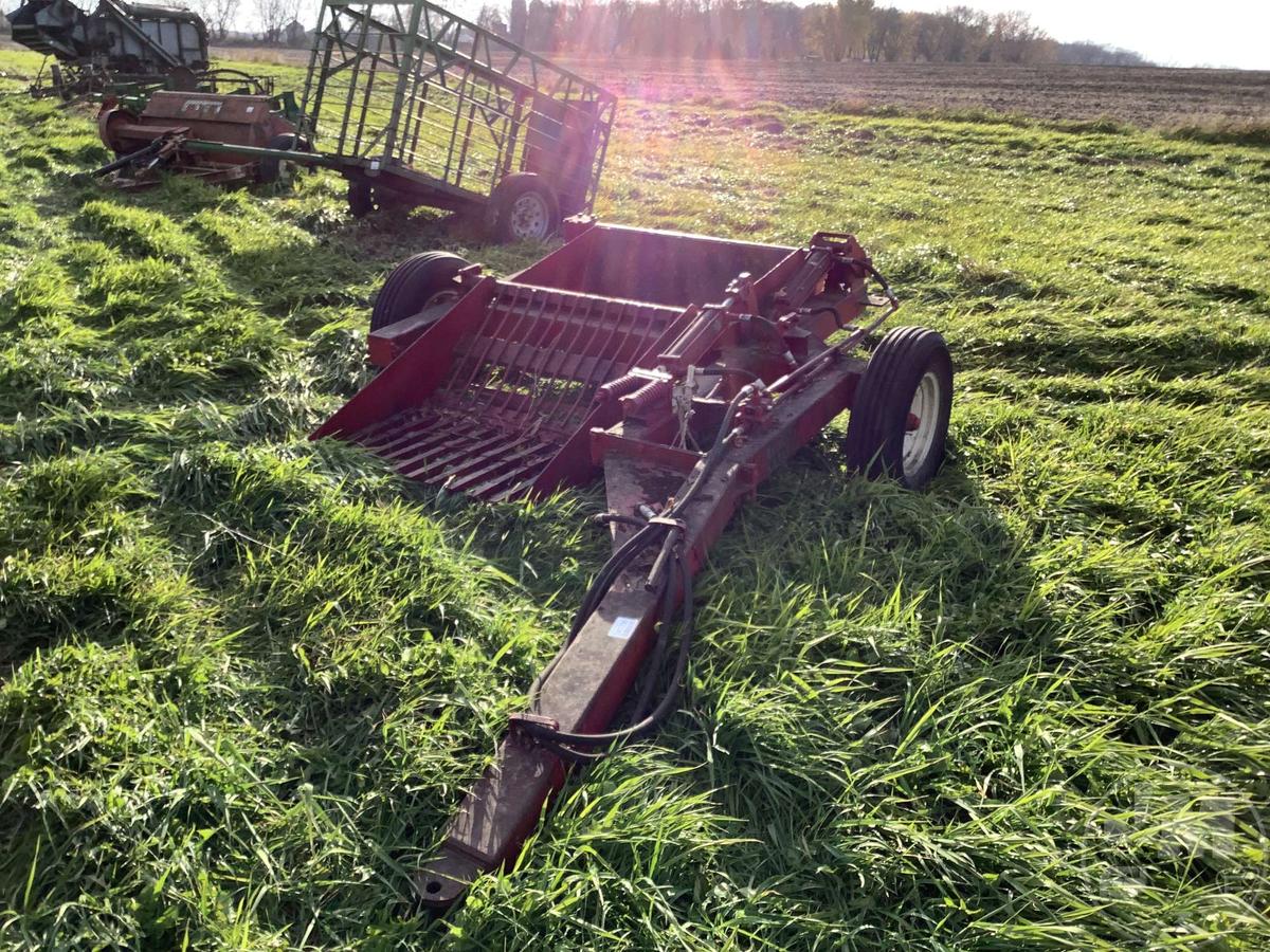 UNKNOWN PULL TYPE ROCK PICKER