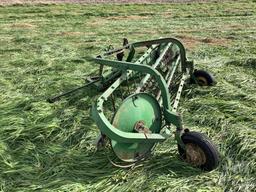 JOHN DEERE HAY RAKE  350 SN: 8112