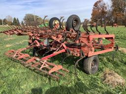 HINIKER 1224 FIELD CULTIVATOR