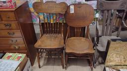 VINTAGE WOOD CHAIRS. 2PCS