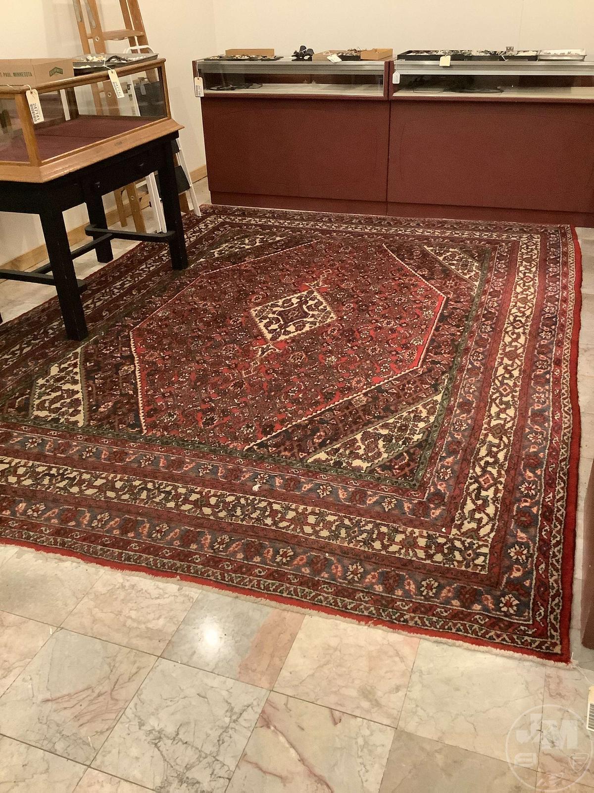 ORIENTAL AREA RUG (9 X 12)