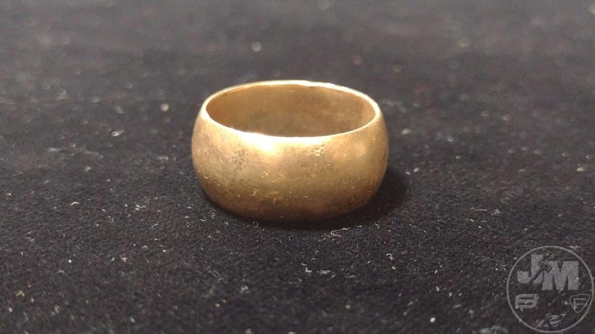 14K YELLOW GOLD RING, 7.3 DWT