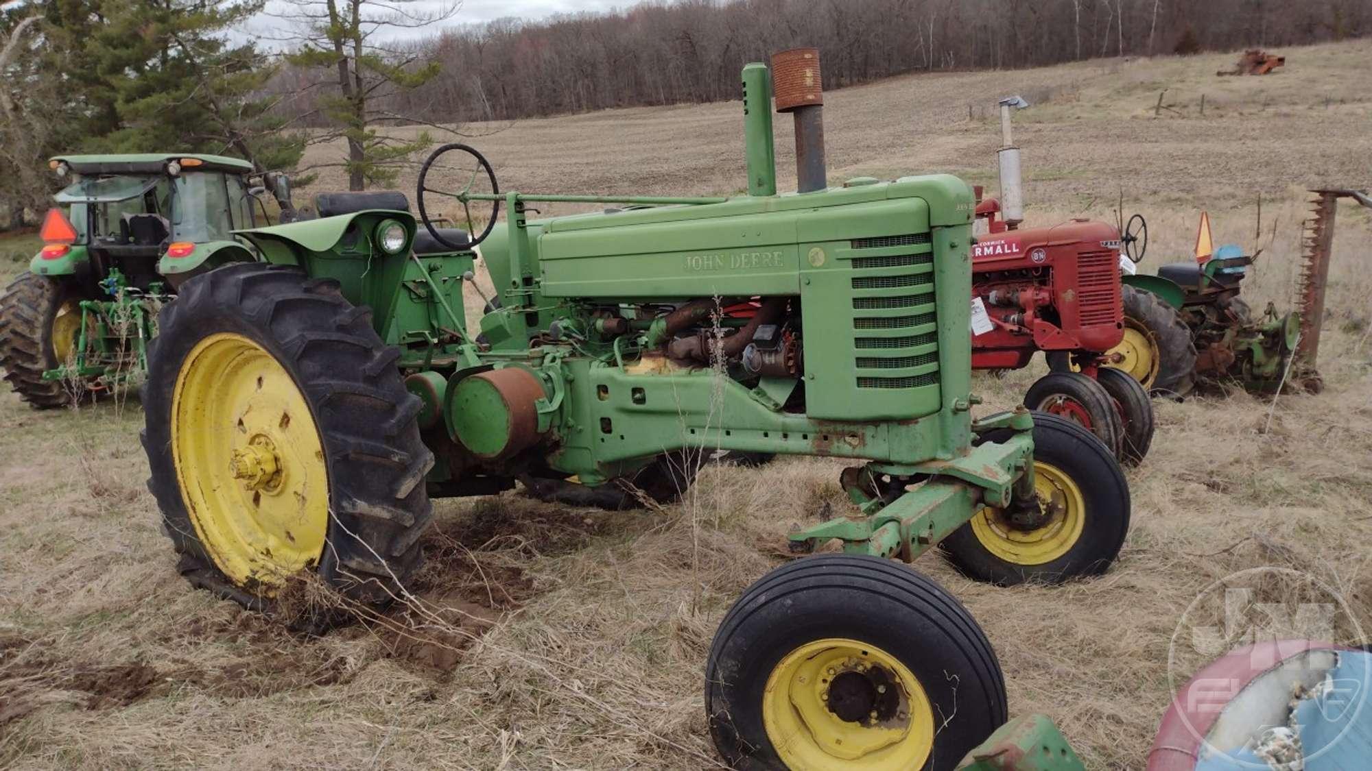 1951 JOHN DEERE A TRACTOR SN: 671427