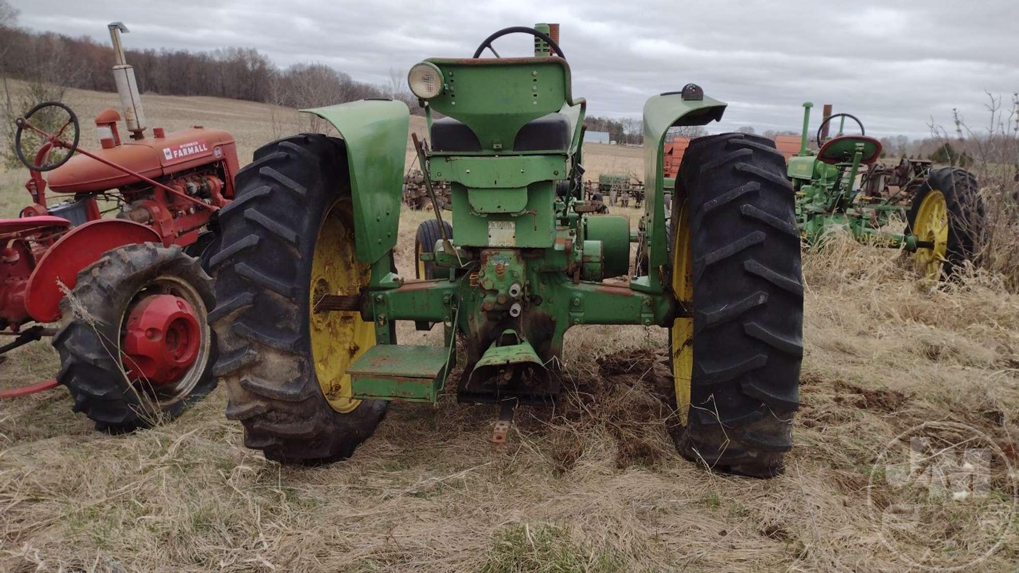 1951 JOHN DEERE A TRACTOR SN: 671427