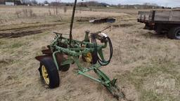 JOHN DEERE 3 BOTTOM PLOW