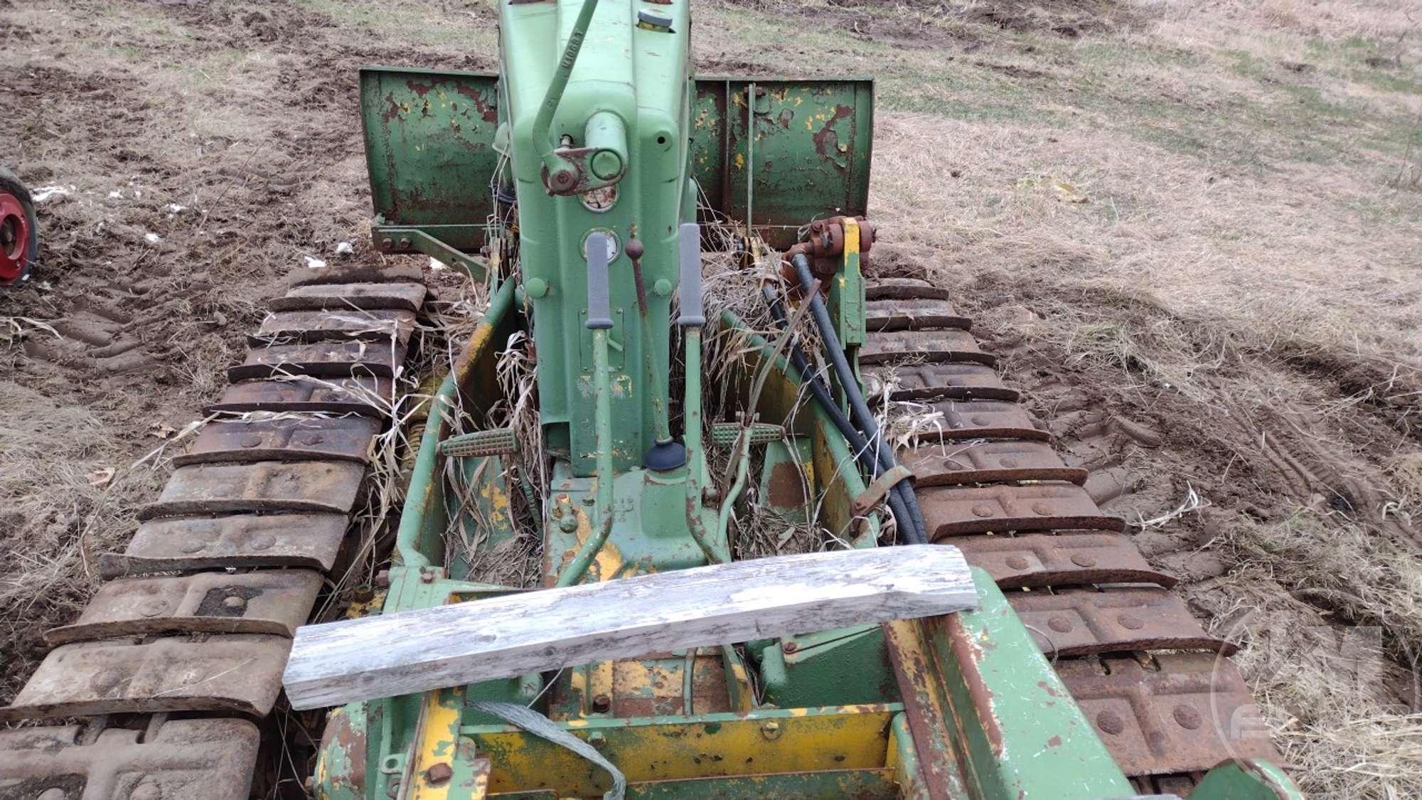 1949 JOHN DEERE MC TRACTOR SN: 10447