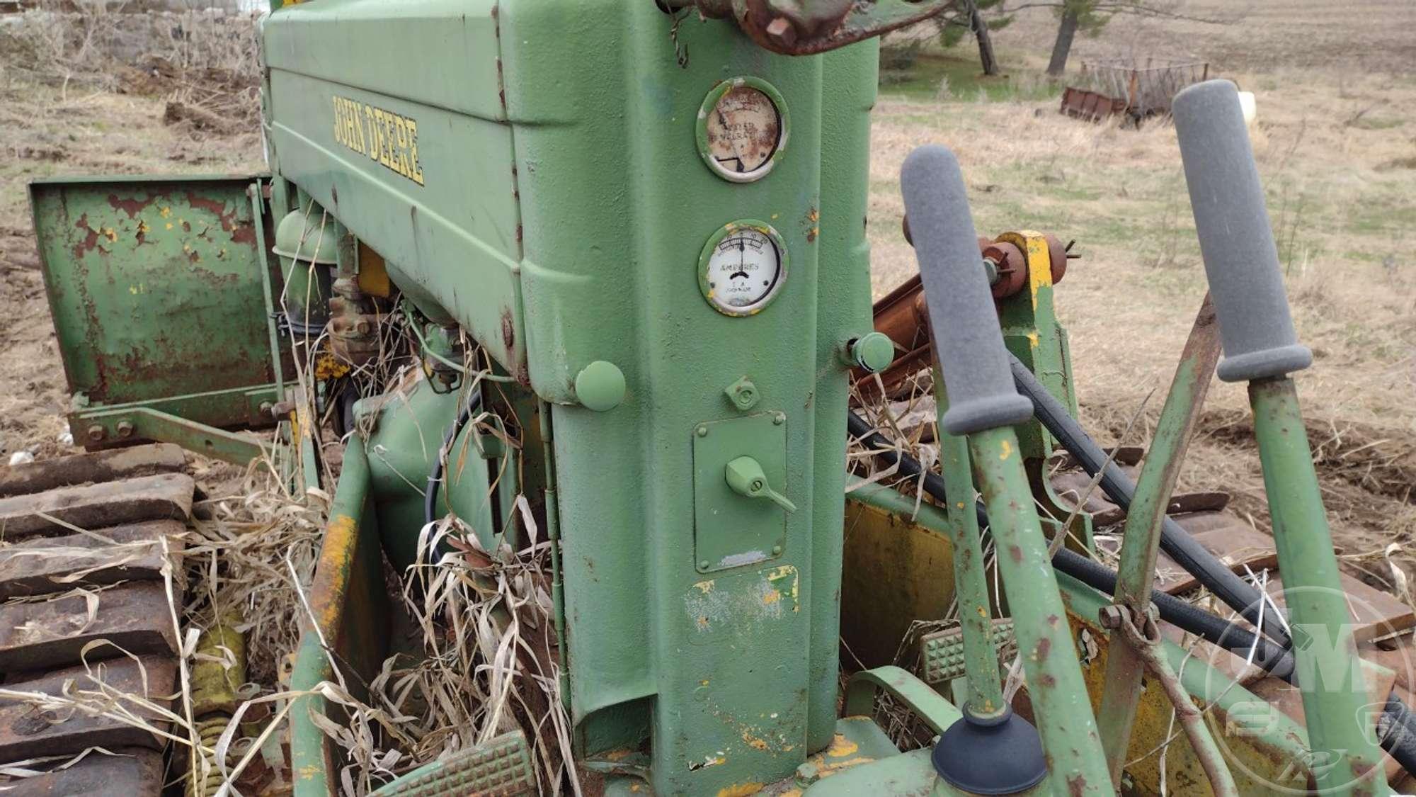 1949 JOHN DEERE MC TRACTOR SN: 10447