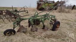 JOHN DEERE 3 BOTTOM PLOW