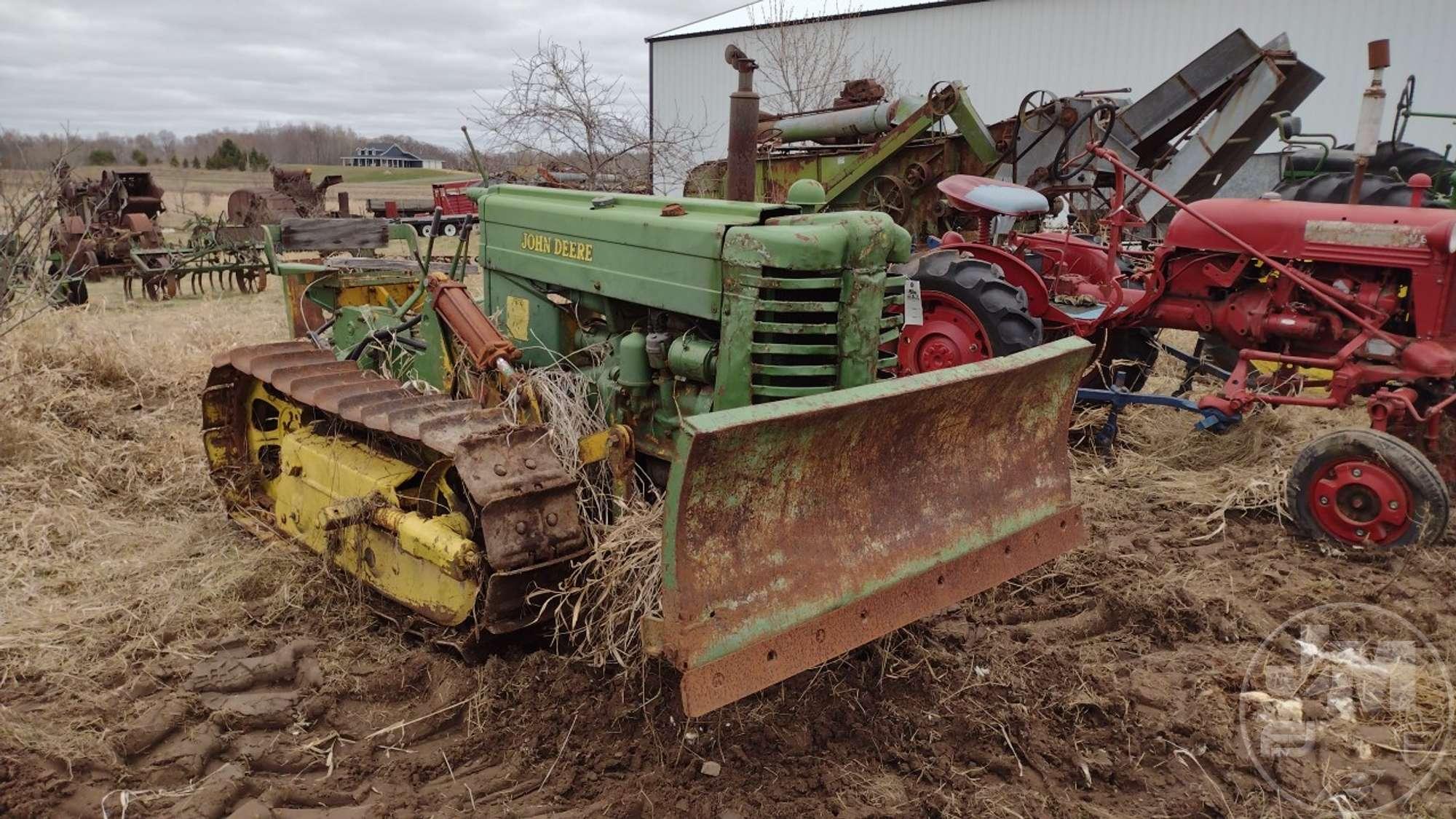 1949 JOHN DEERE MC TRACTOR SN: 10447