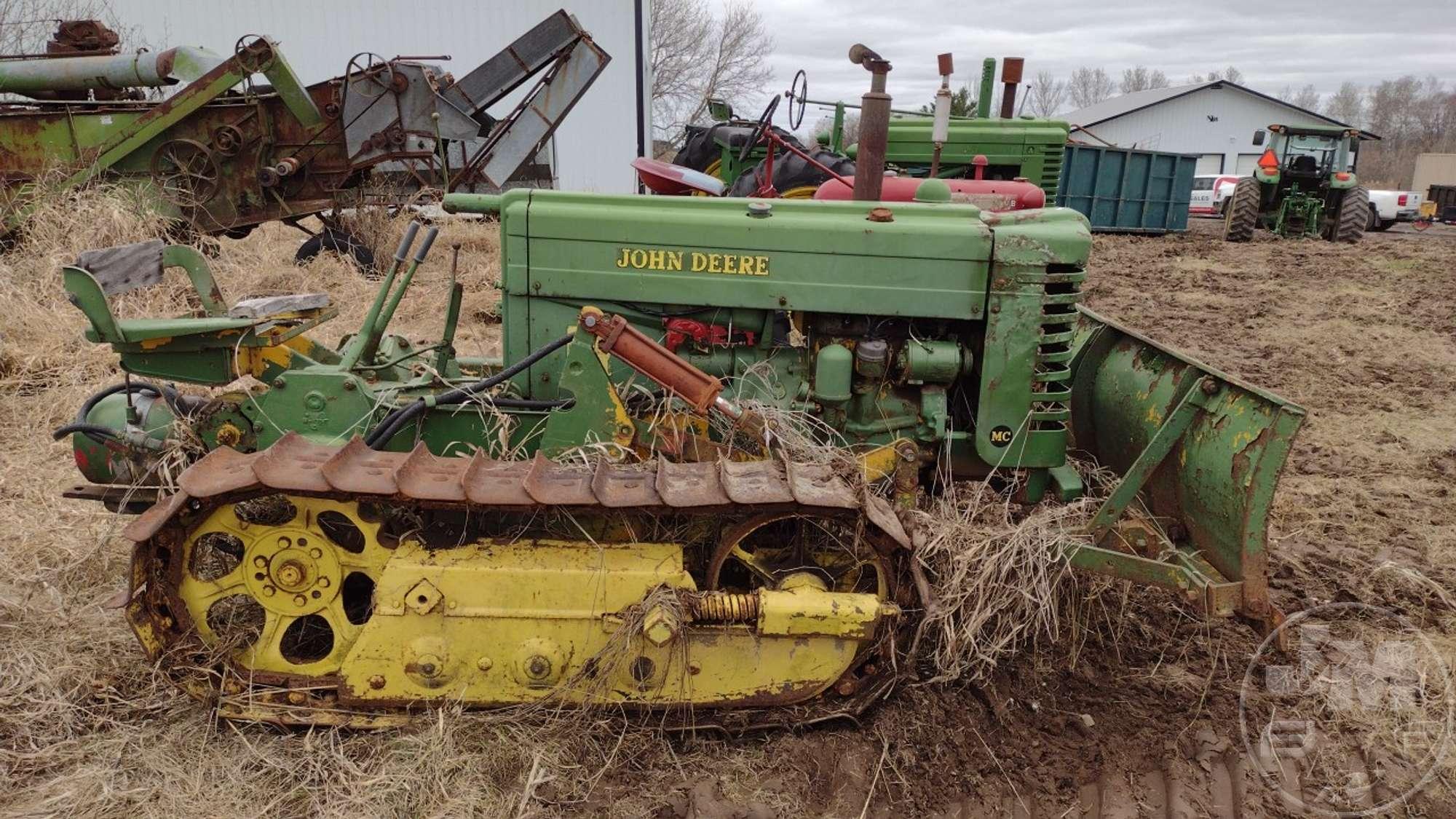 1949 JOHN DEERE MC TRACTOR SN: 10447