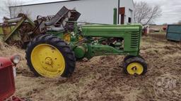 JOHN DEERE A TRACTOR