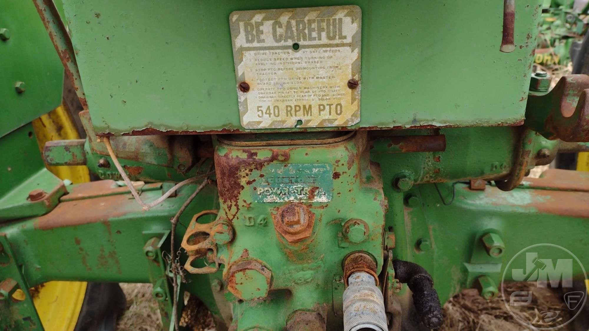 1951 JOHN DEERE A TRACTOR SN: 671427