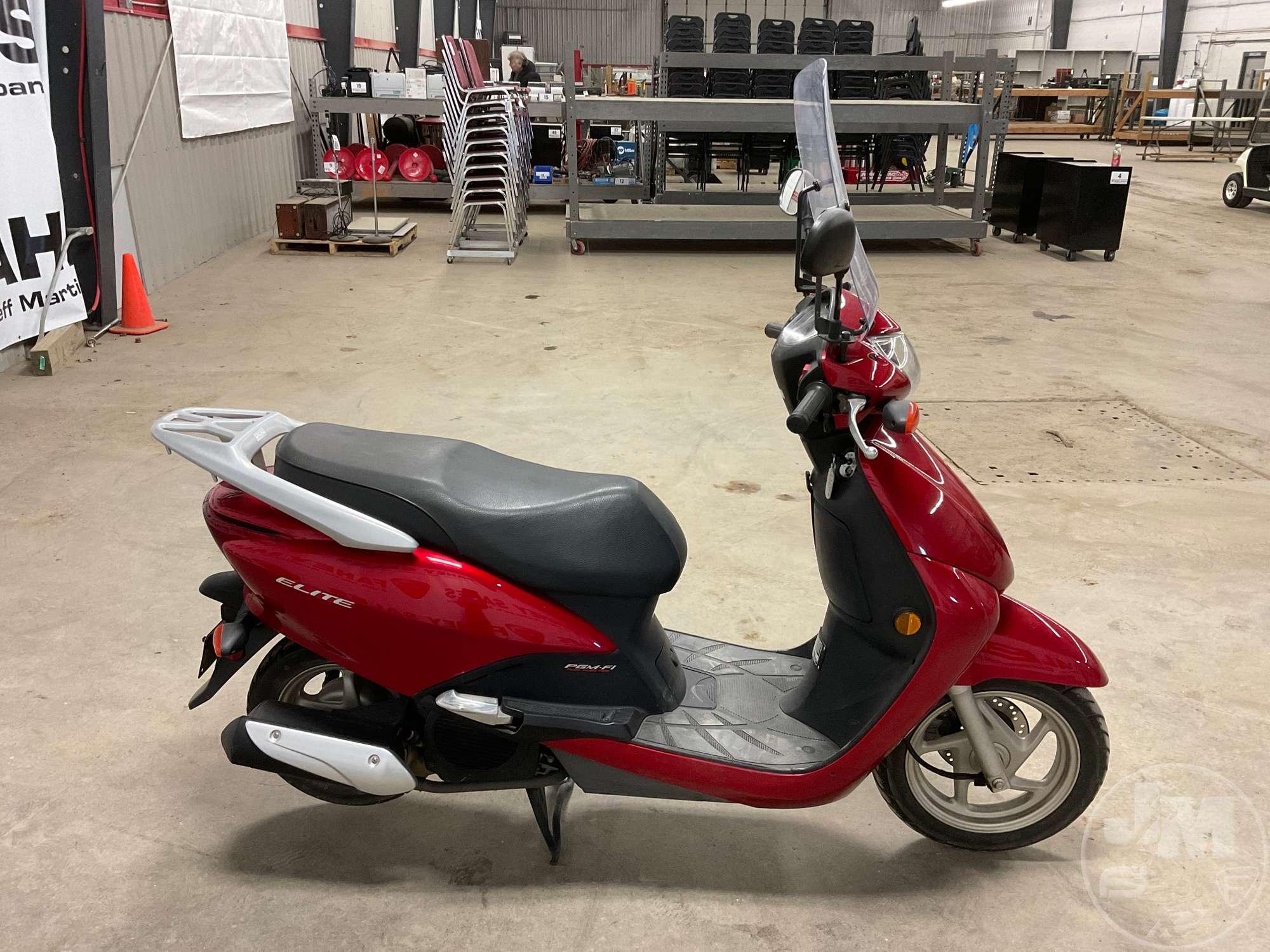 2010 HONDA NHX110 (ELITE 110) SCOOTER VIN: LWBJF1900A1004515