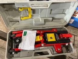 HYDRAULIC FLOOR JACK