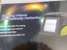 Auto Darkening Welding Helmet Serial: 4760-30