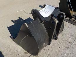 36" Digging Bucket 50mm Pin to suit CAT 416/420, Serial: 5148-62