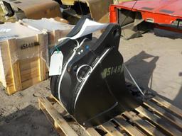 18" Digging Bucket to suit CAT Backhoe, Serial: 5148-206