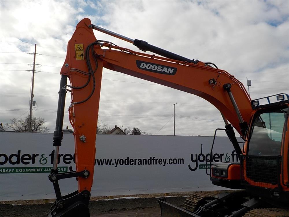 2017 Doosan DX140LC Hydraulic Excavator, Cab, 6'11" Stick, 19" Steel Pads,