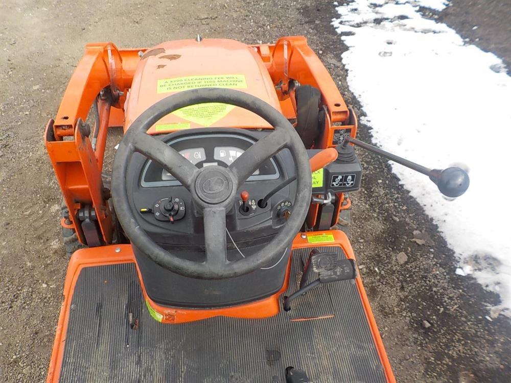 Kubota BX25D 4WD Utility Tractor c/w Front Loader, Bucket, BT601  Backhoe A