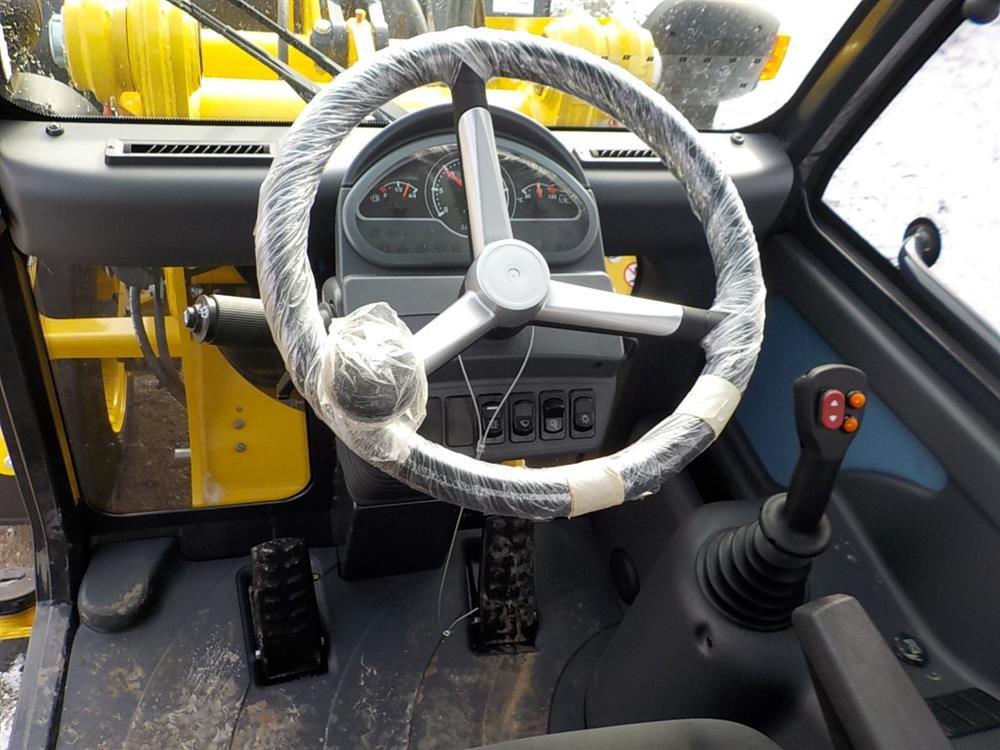 Yanmar V8 Rubber Tired Loader, Cab c/w Joystick Controls, Bucket & Forks (6