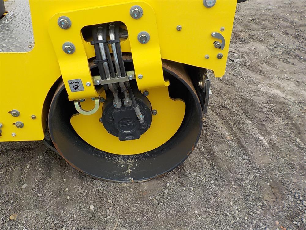 2016 Bomag BW80AD-5 Double Drum Vibrating Roller c/w Roll Bar, 31" Drums (3