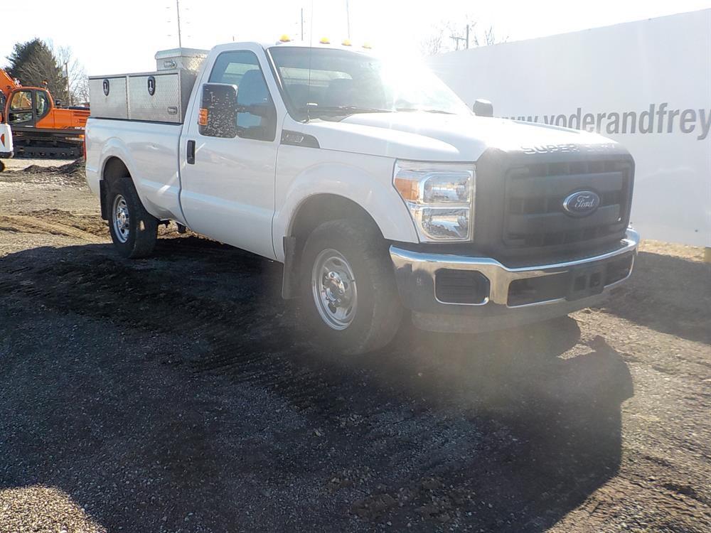 2015 Ford F250 4x2 Pickup Truck, Single Cab, 6.2 V8 Engine c/w A/C, Side an