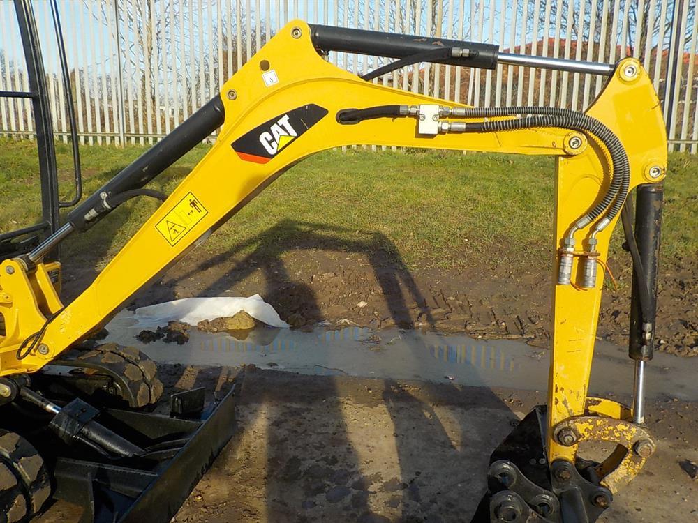 2013 CAT 301.4C Mini Excavator, Rubber Tracks, Backfill Blade, Swing Boom,