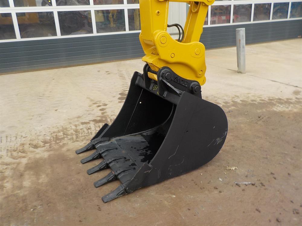 2015 CAT 312E Hydraulic Excavator, Cab, 27" Pads, CV, QC, Hydraulics c/w A/