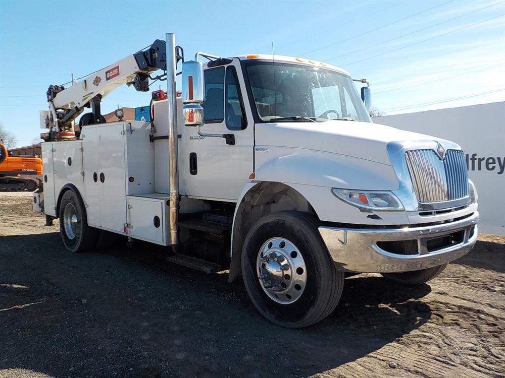 2008 International 4400 SBA 4x2 Service Truck, Single Cab, Automatic Transm