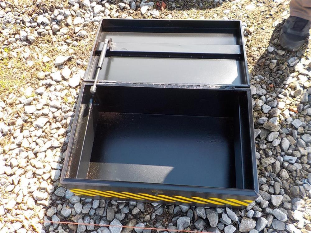 24" Jobsite Tool Box Serial: 5478-56