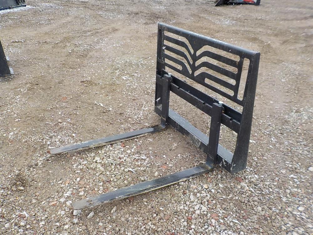 48" Forks to suit Skidsteer Loader Serial: 6778-26