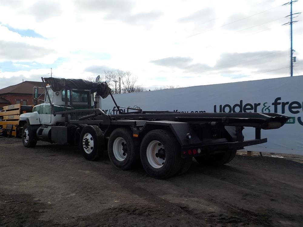 1998 Mack RD688S Tri Axle Roll Back Truck, Mack E7-350 Engine, Eaton Fuller