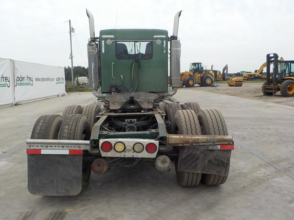 2007 Kenworth T800 Tandem Axle Day Cab, CAT C15 475HP Diesel Engine, PTO We