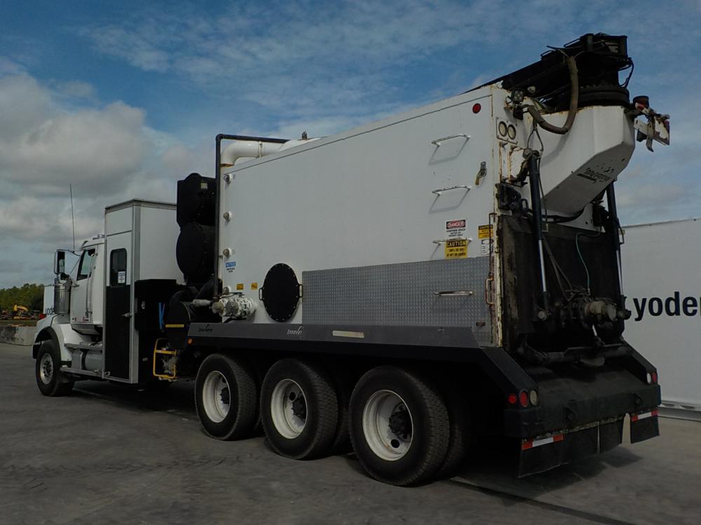 Western Star  Tri Axle Vacuum Truck