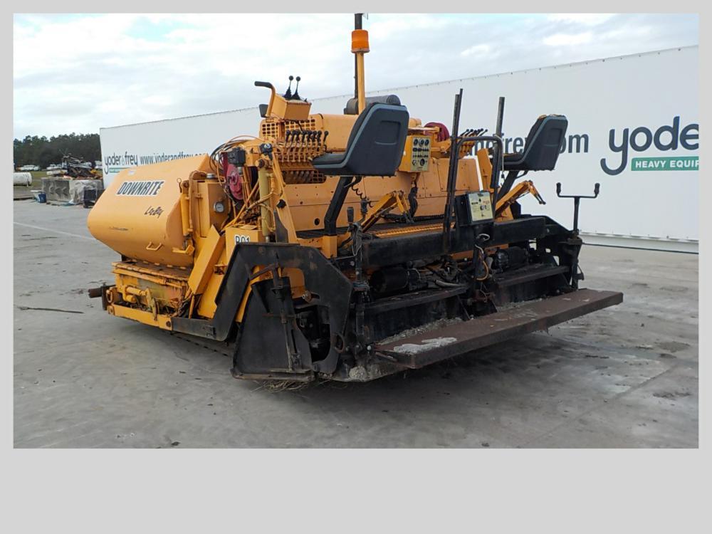 2007 Lee Boy 8510 Track Asphalt Paver, 87HP Diesel Engine, 8 Ft-15 Ft Pavin