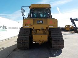 2015 CAT D6T LGP c/w 6 Way Pat Blade, Reverse Camera,  A/C