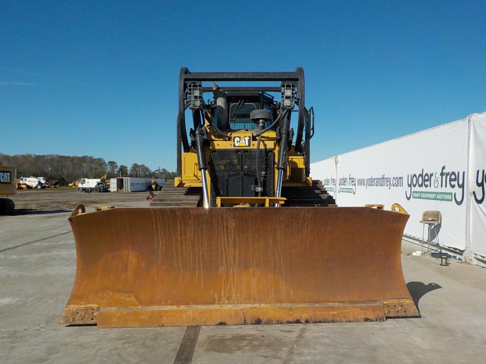 2015 CAT D6T LGP c/w 6 Way Pat Blade, Reverse Camera,  A/C