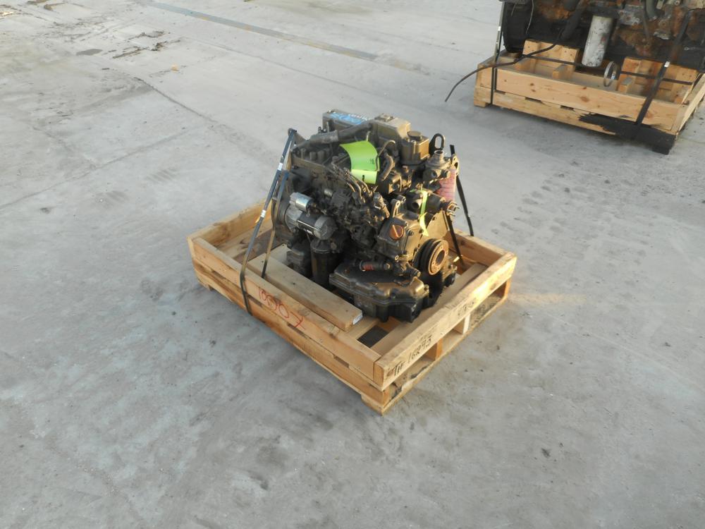 Yanmar 4TNV86 Engine