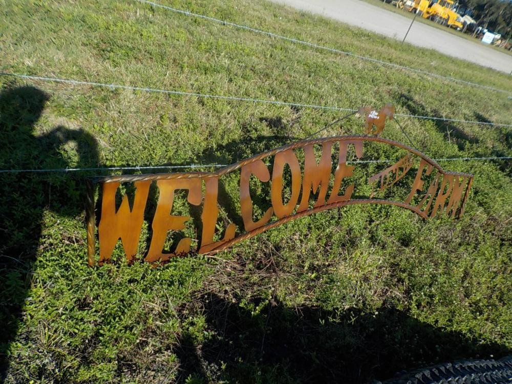 10' Welcome Sign